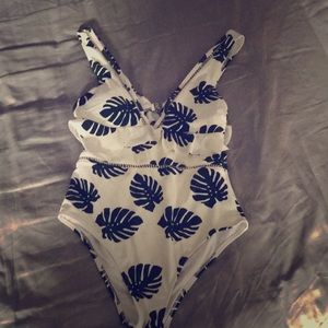 ✨NEW cute summer one piece bathing suit